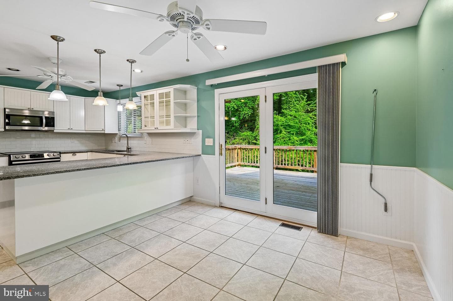 434 Peach Court photo 13