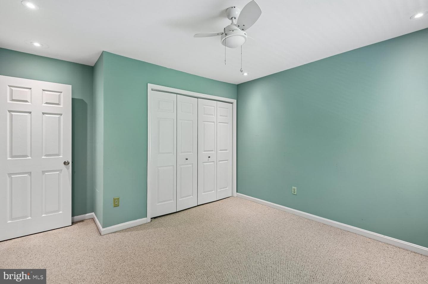 434 Peach Court photo 30