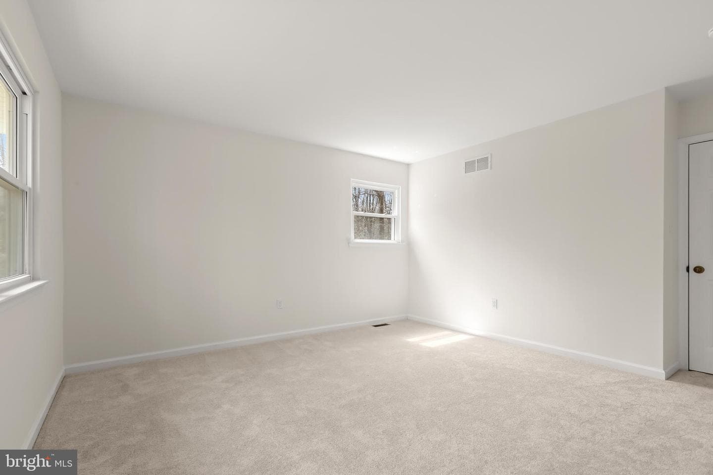 1255 Sheridan Road photo 22