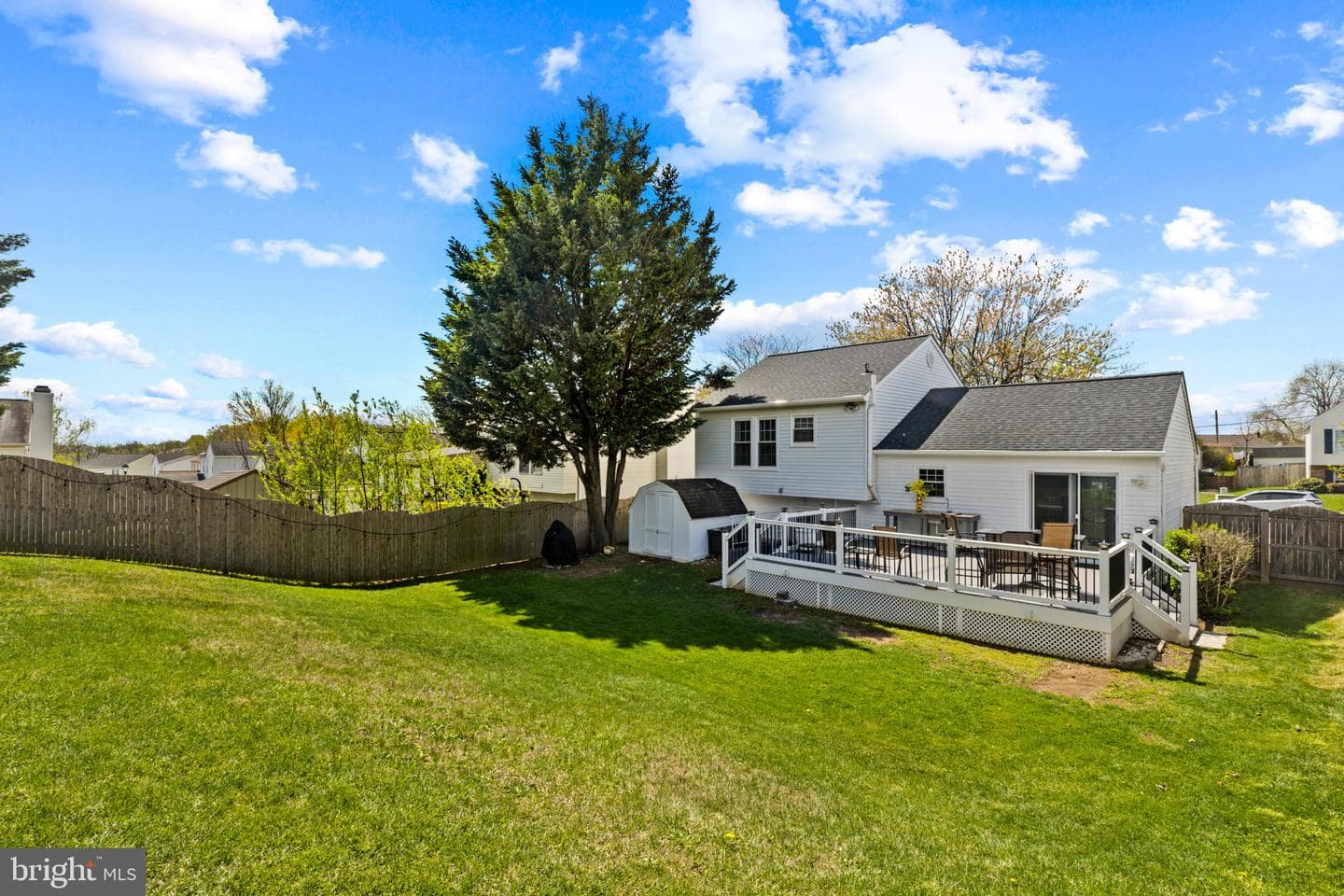 816 Sunnyfield Lane photo 36