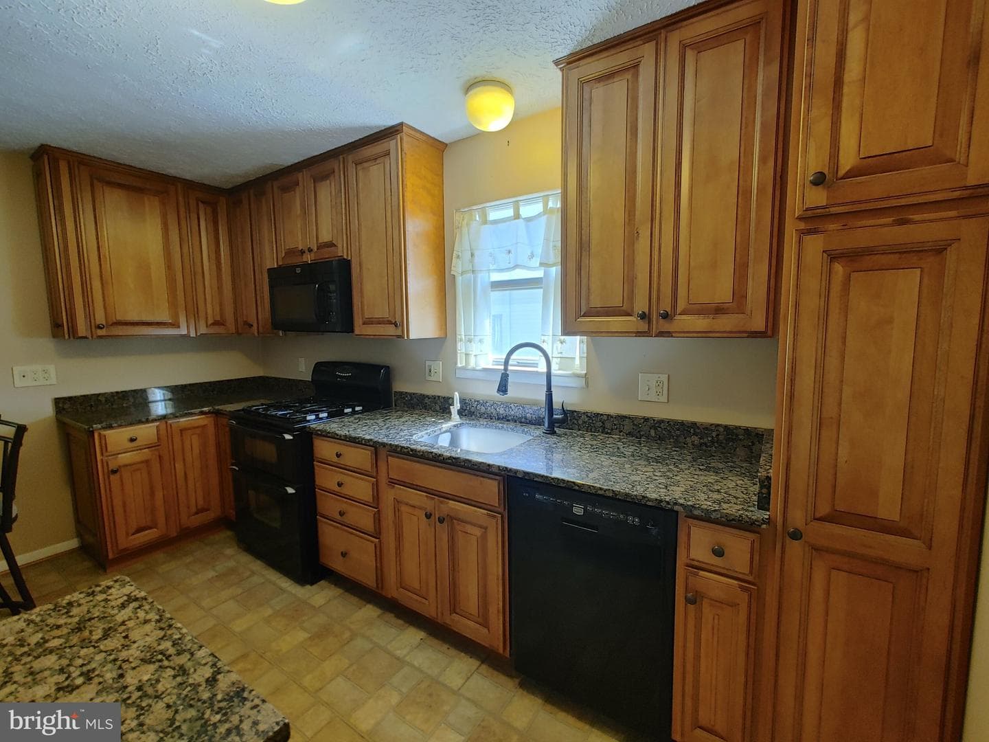 204 Granada Road photo 10