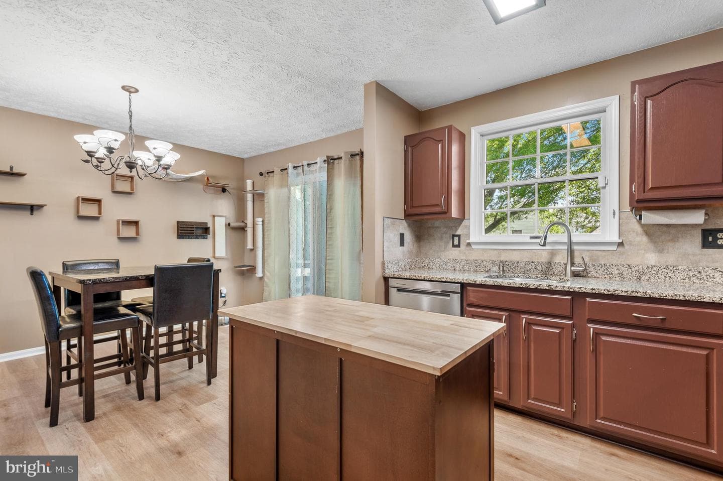 1315 Somerset Road photo 13