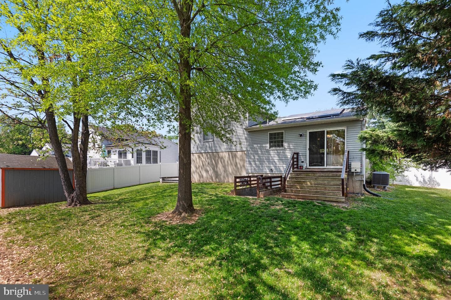 1315 Somerset Road photo 31