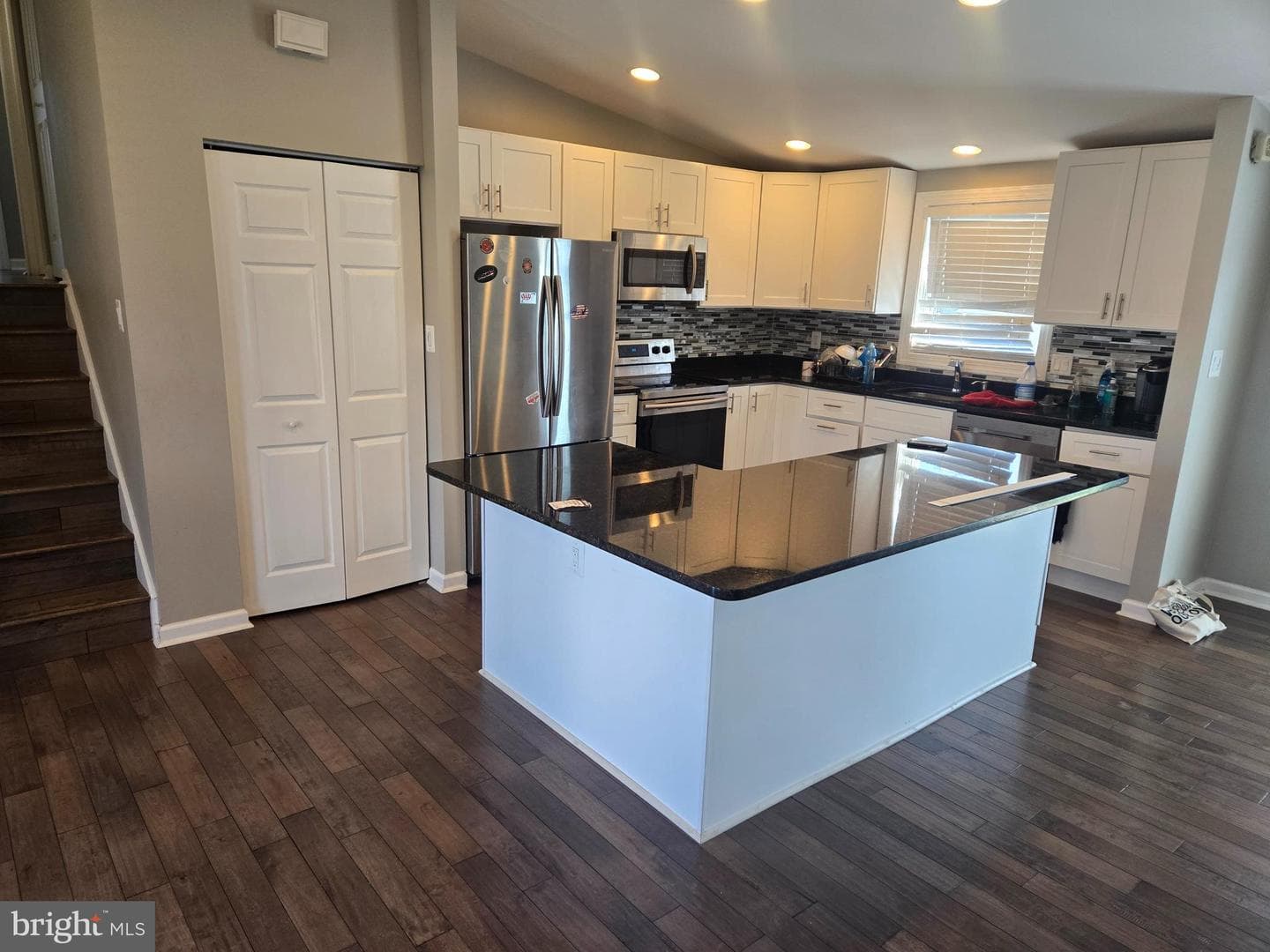 1424 Gesna Drive photo 5