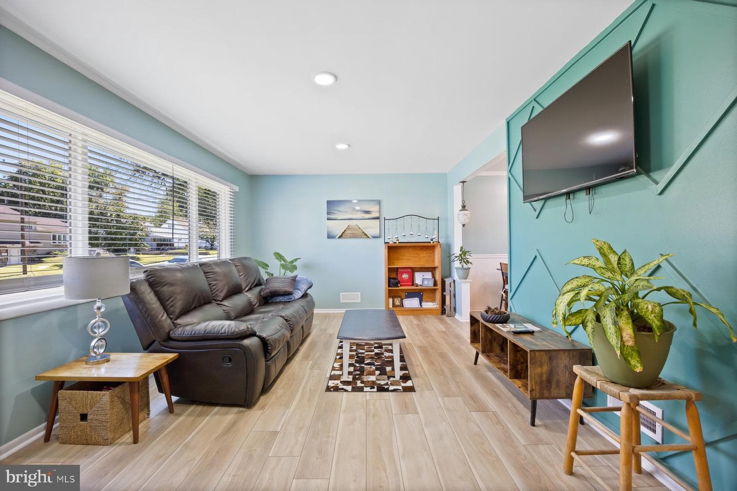 612 Carolyn Road photo 4