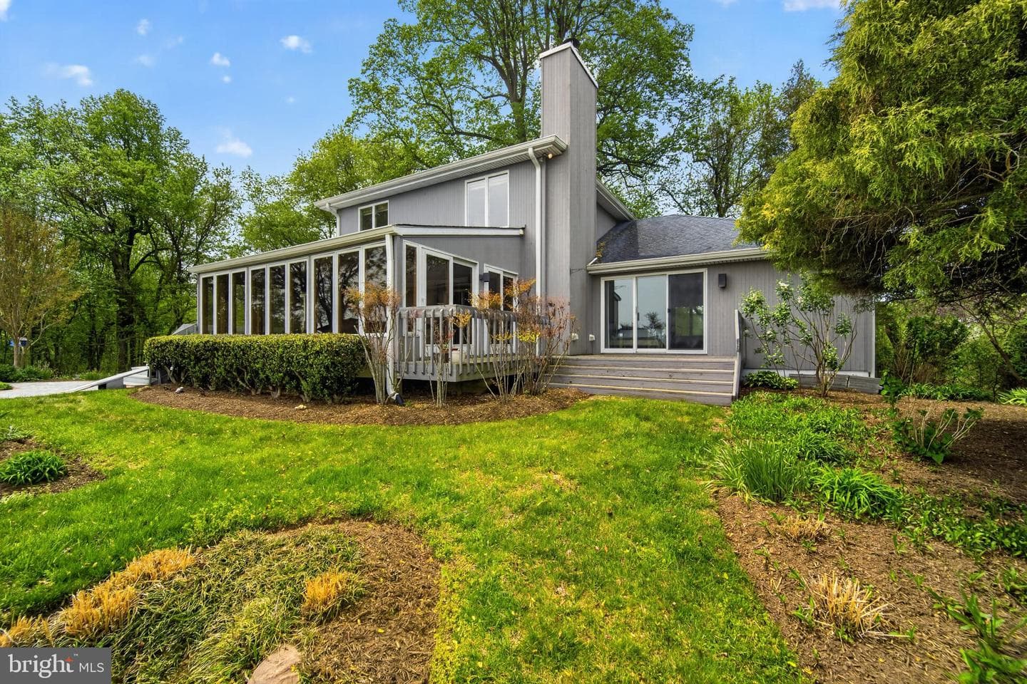 6920 Konrad Court photo 4