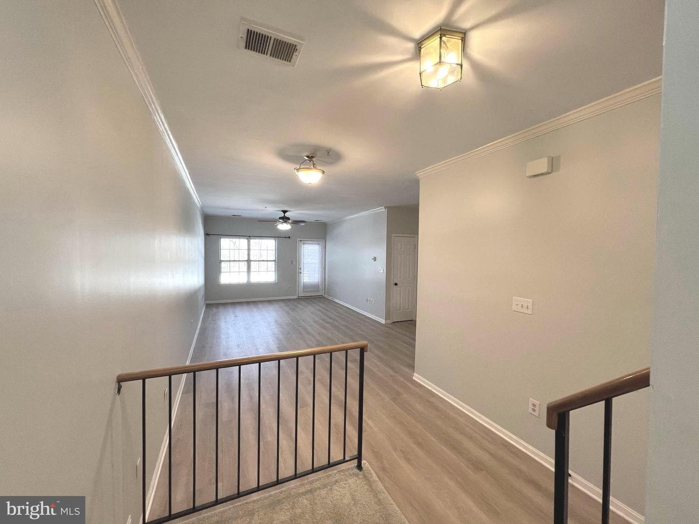 1439 Nestlewood Court photo 3