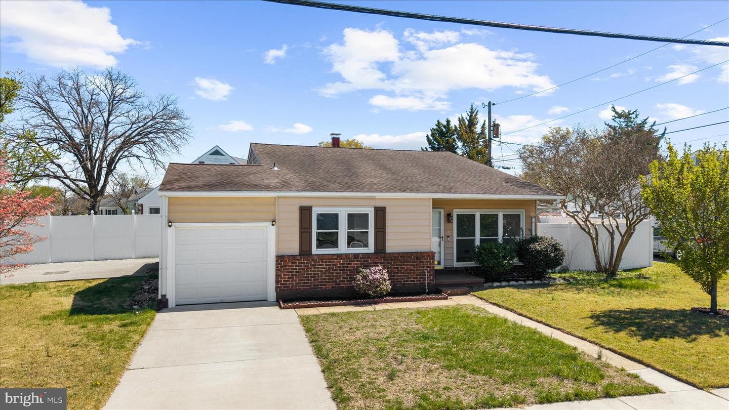 107 Hollywood Drive photo 25