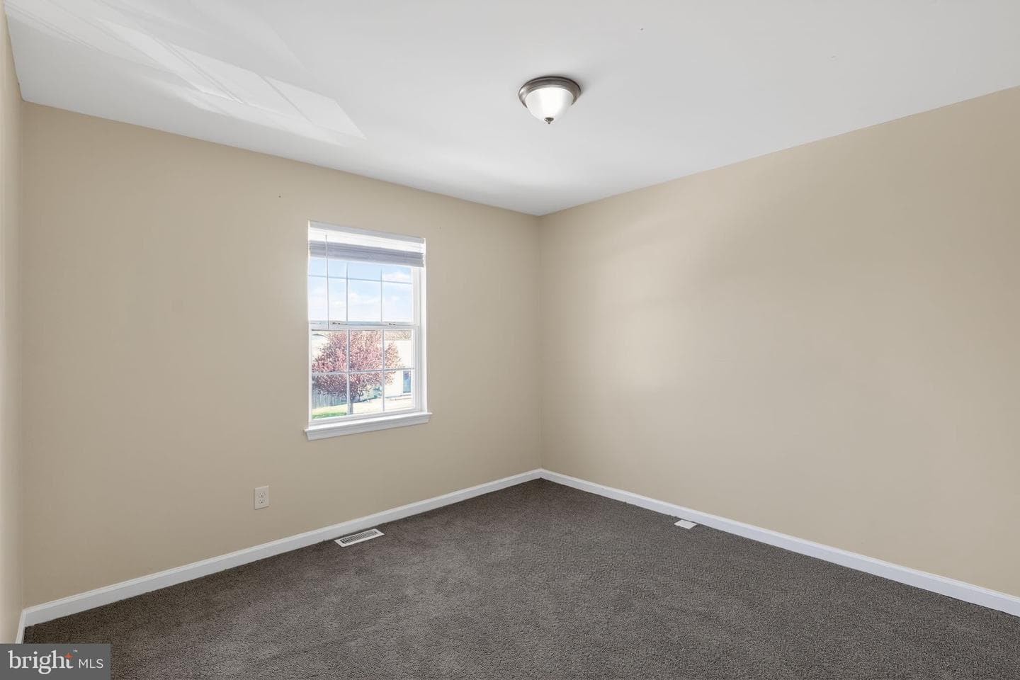8090 Round Table Court photo 11