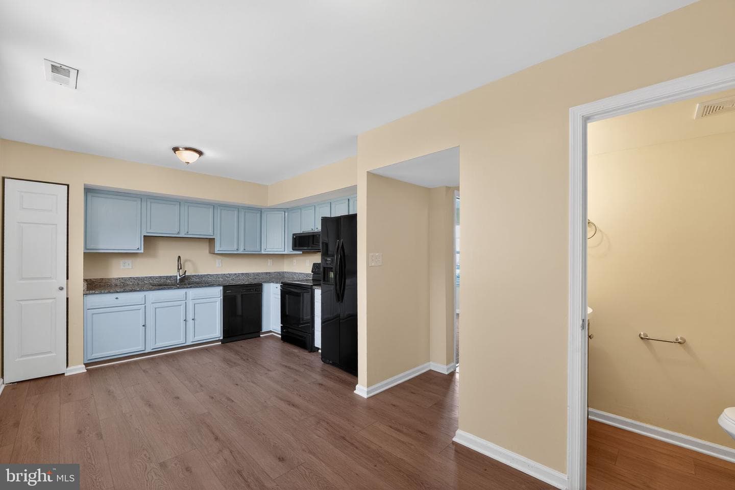 8090 Round Table Court photo 15