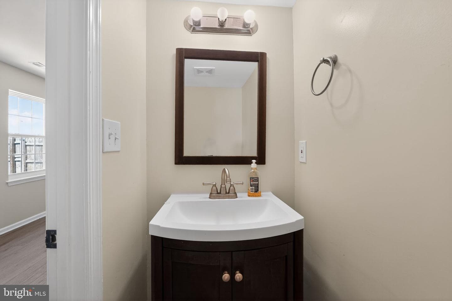 8090 Round Table Court photo 25