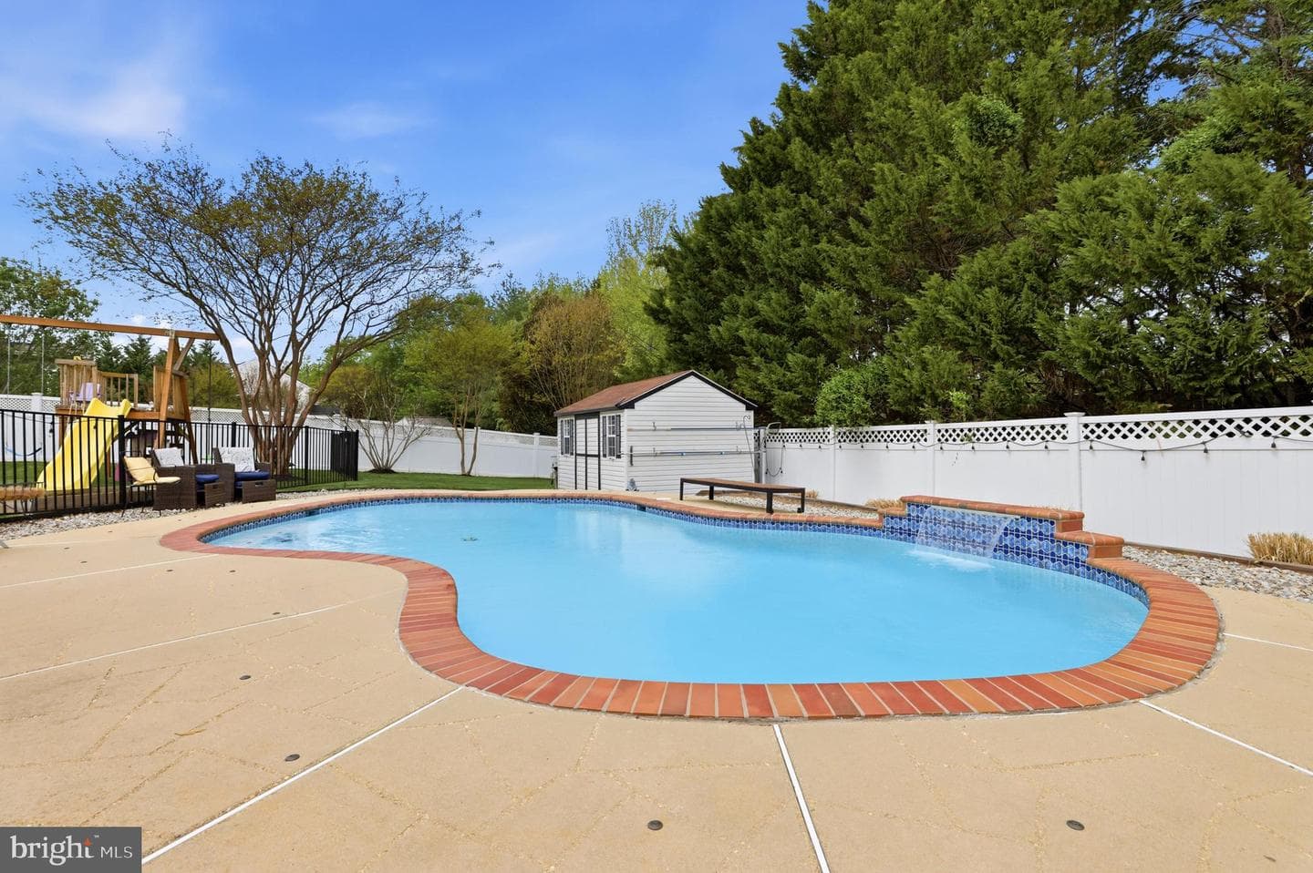 1610 Stern Court photo 3