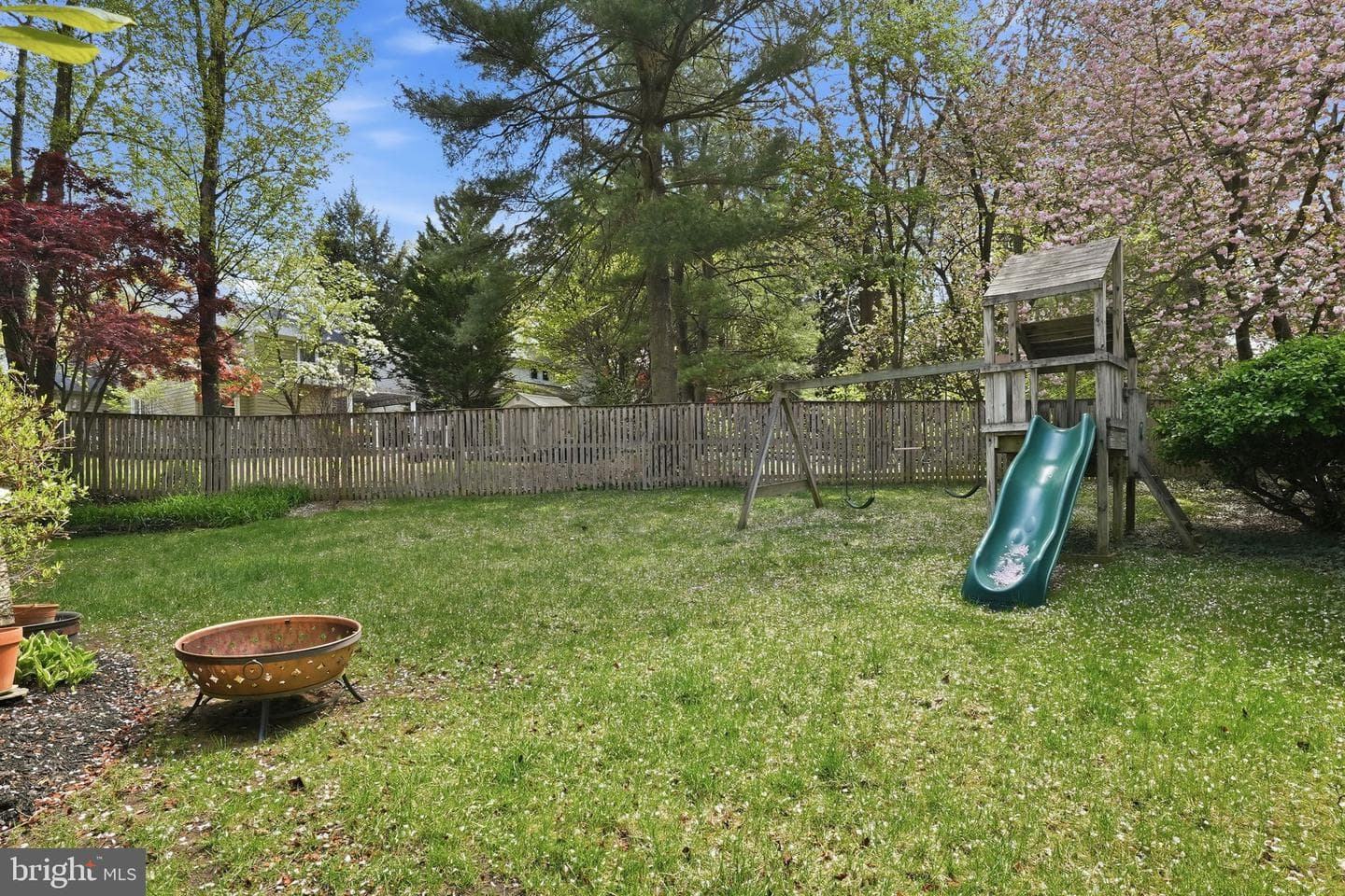 289 College Manor Drive photo 13