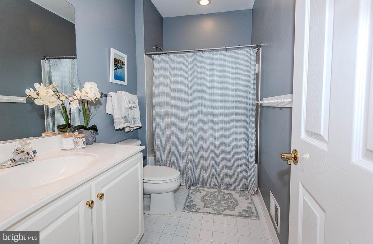 1651 Trawler Lane photo 45