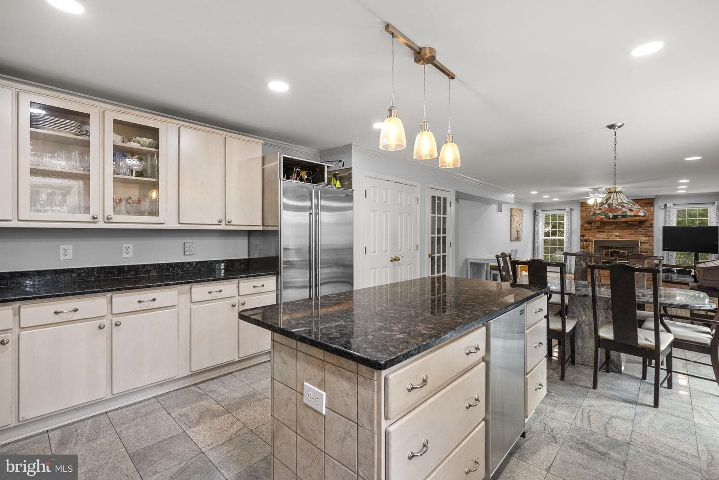 230 Ambleside Drive photo 15