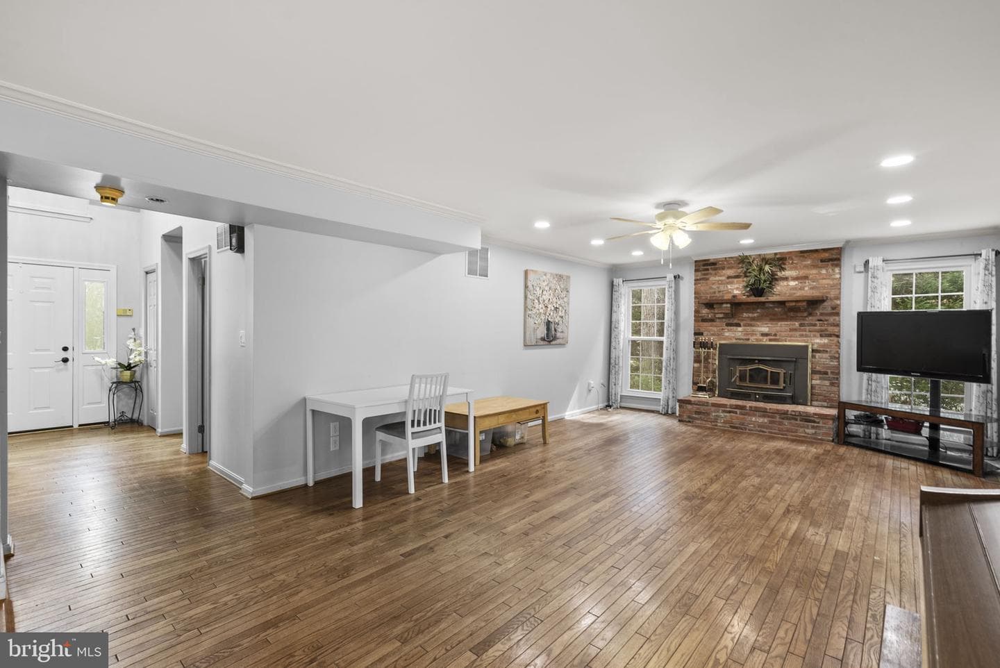 230 Ambleside Drive photo 21