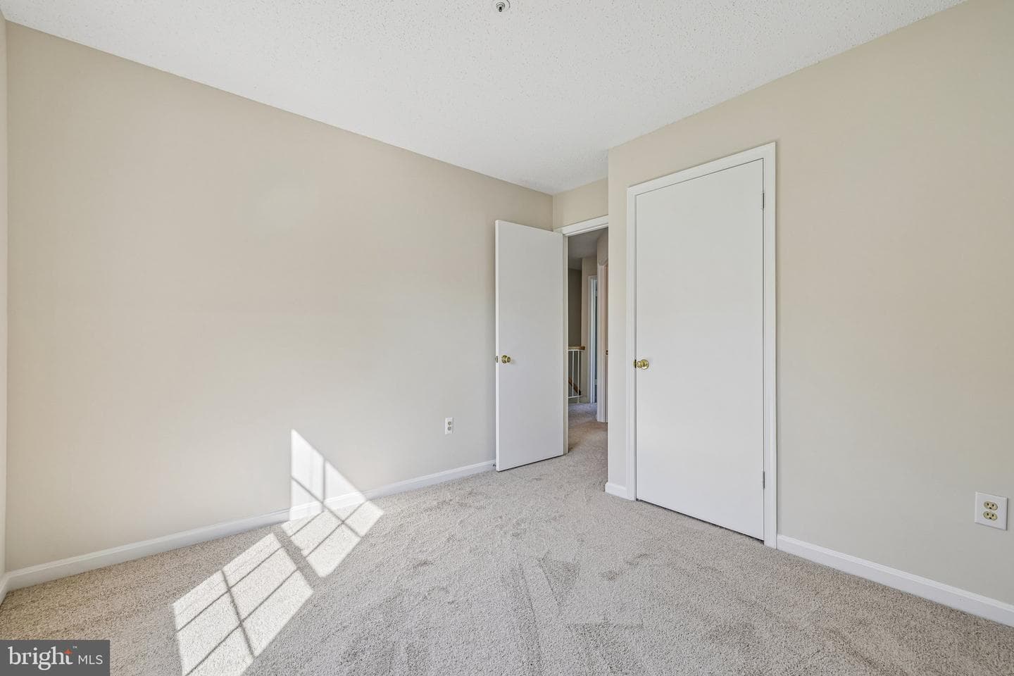 2558 Ambling Circle photo 29