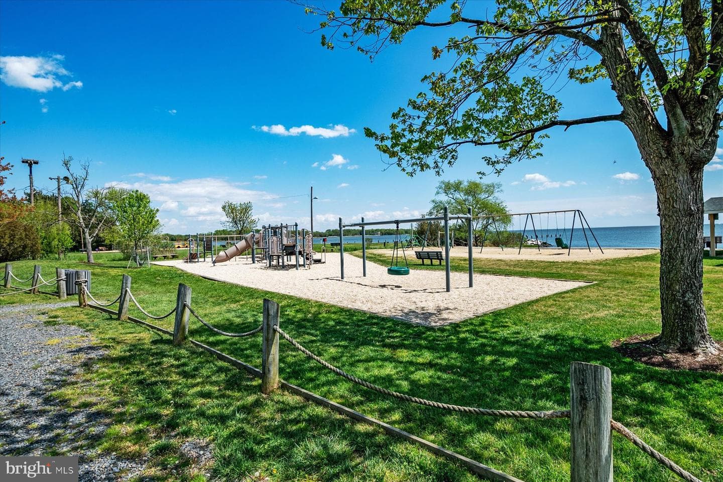 520 Harbor Drive photo 48
