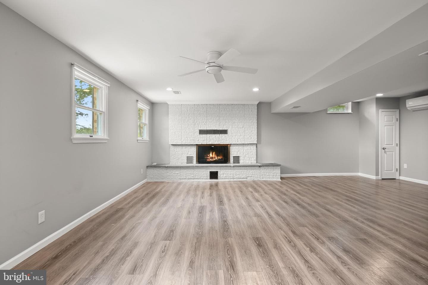 840 Valentine View photo 44