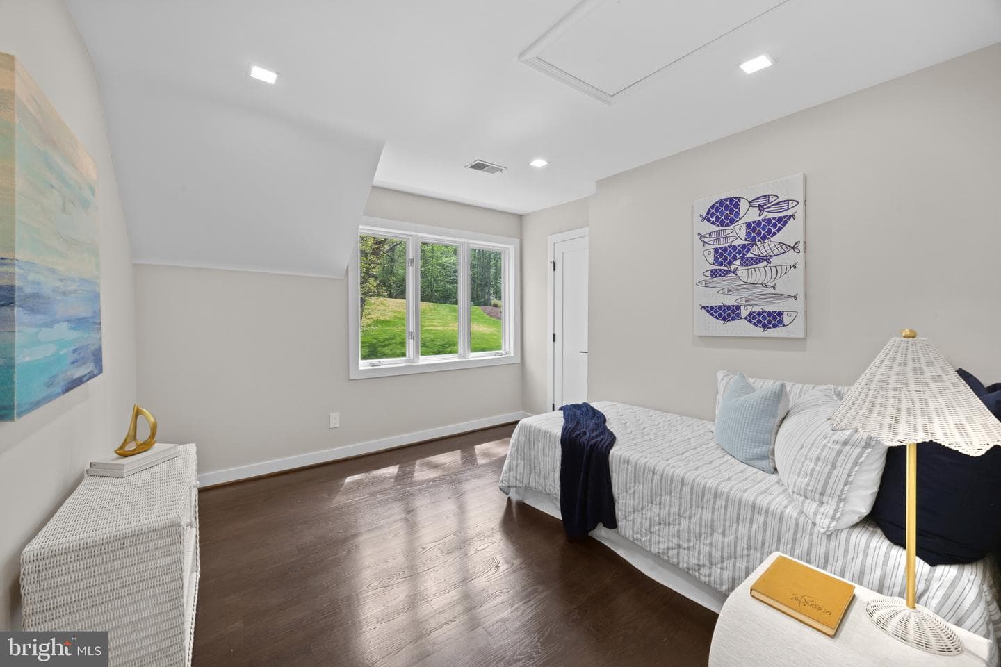 854 Saint Edmonds Place photo 34