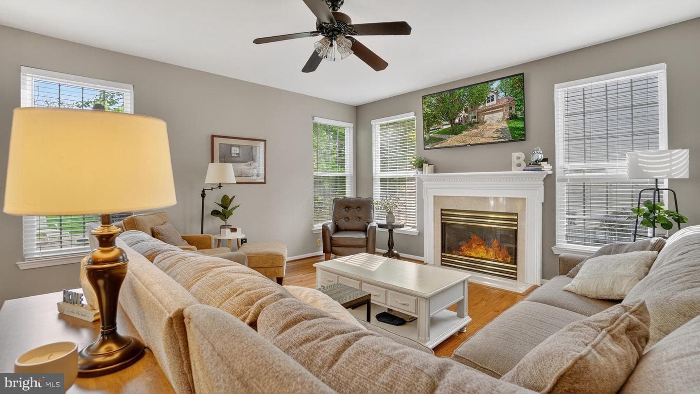 1407 Houndhill Court photo 23