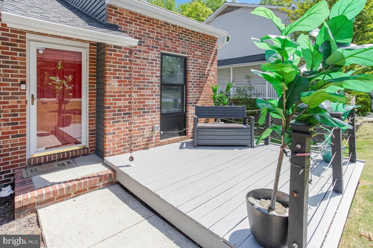 1180 Bay Highlands Dr photo 6