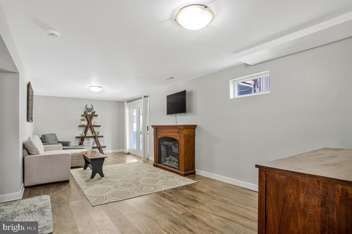 1486 Kingsway Court photo 27