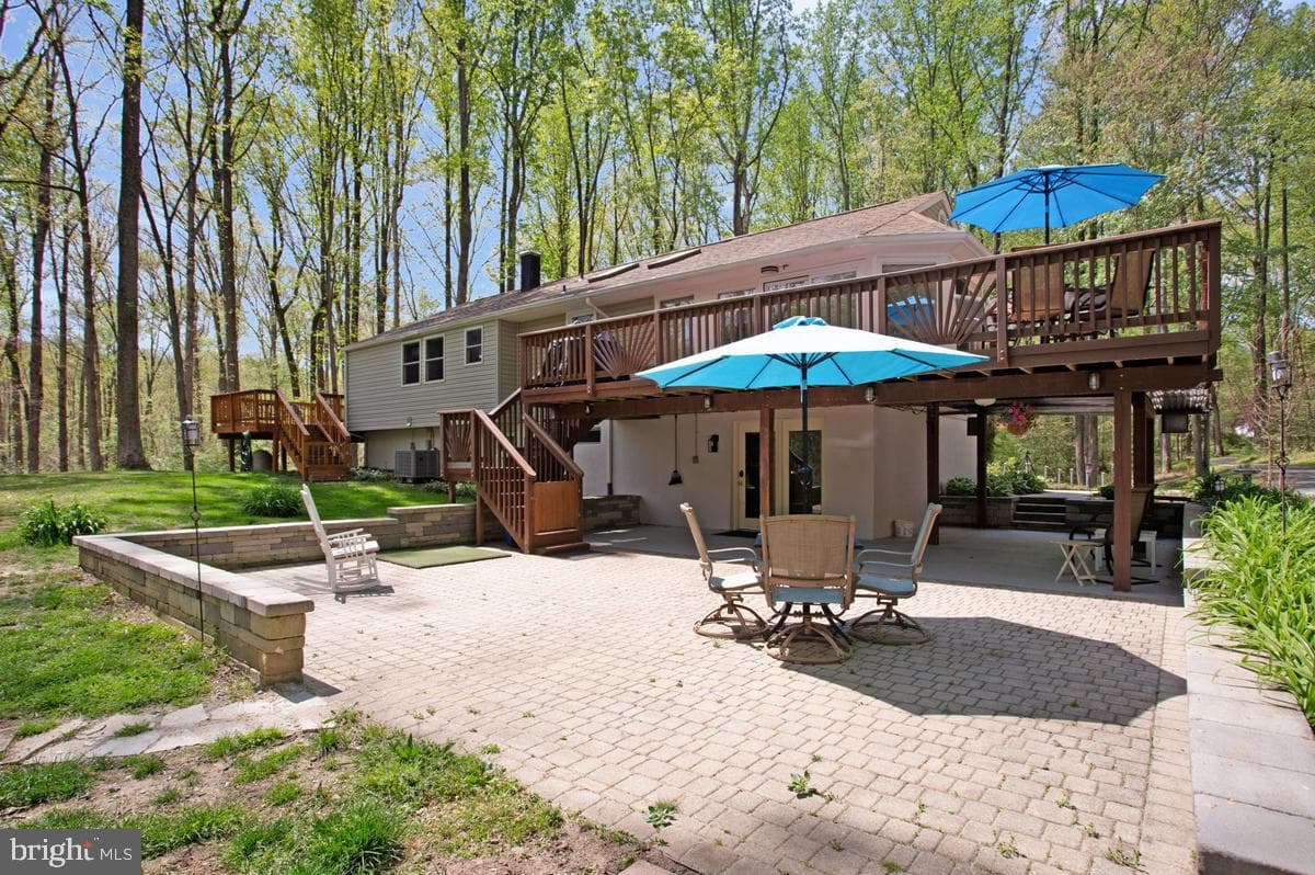 1486 Kingsway Court photo 38