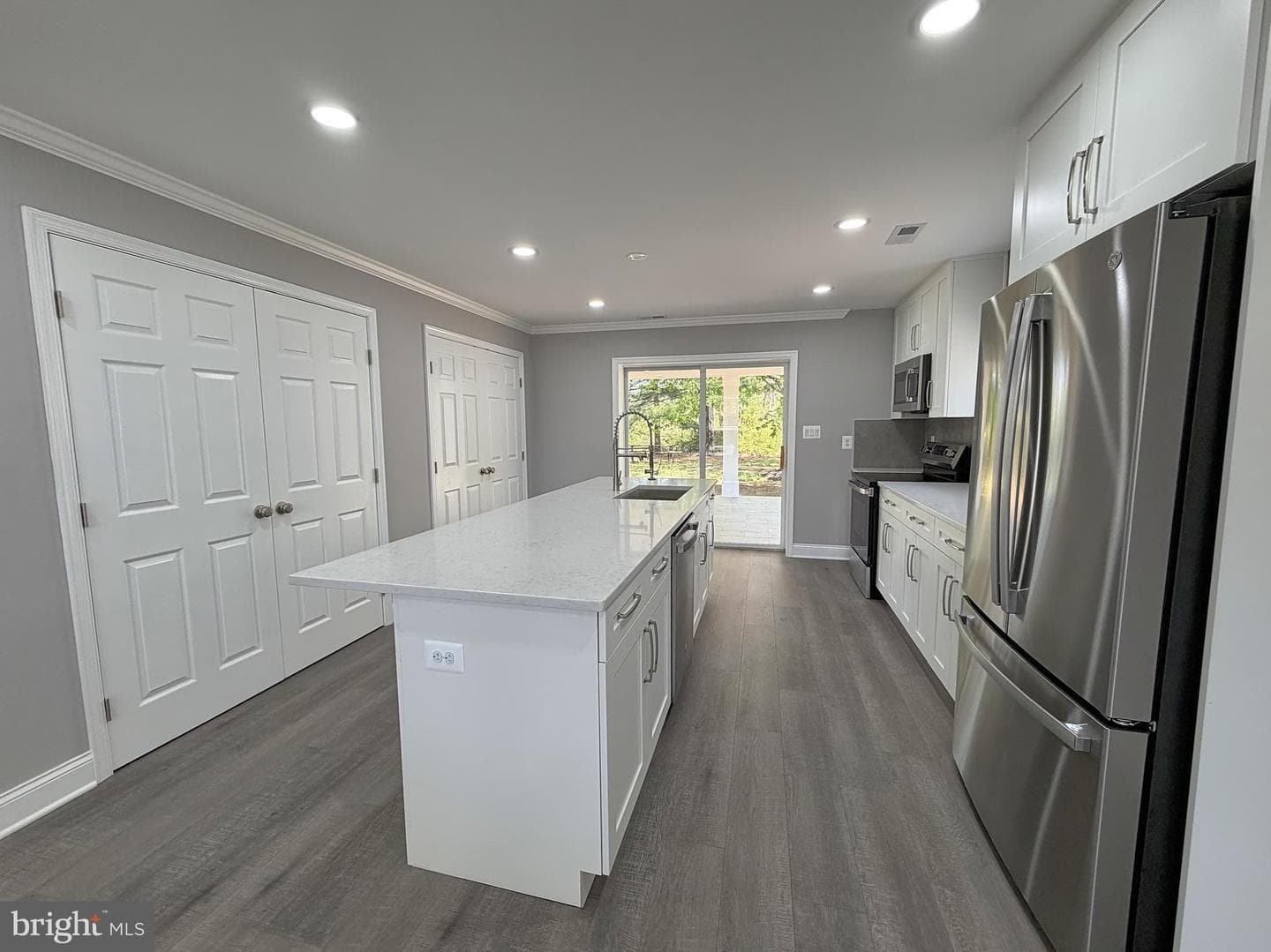 1008 Hilltop Road photo 8