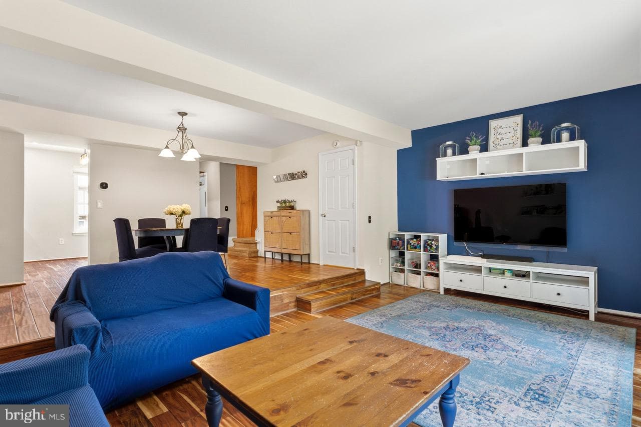 453 Knottwood Court photo 2