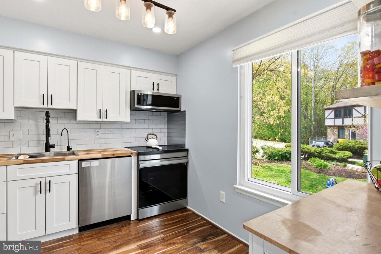 453 Knottwood Court photo 4