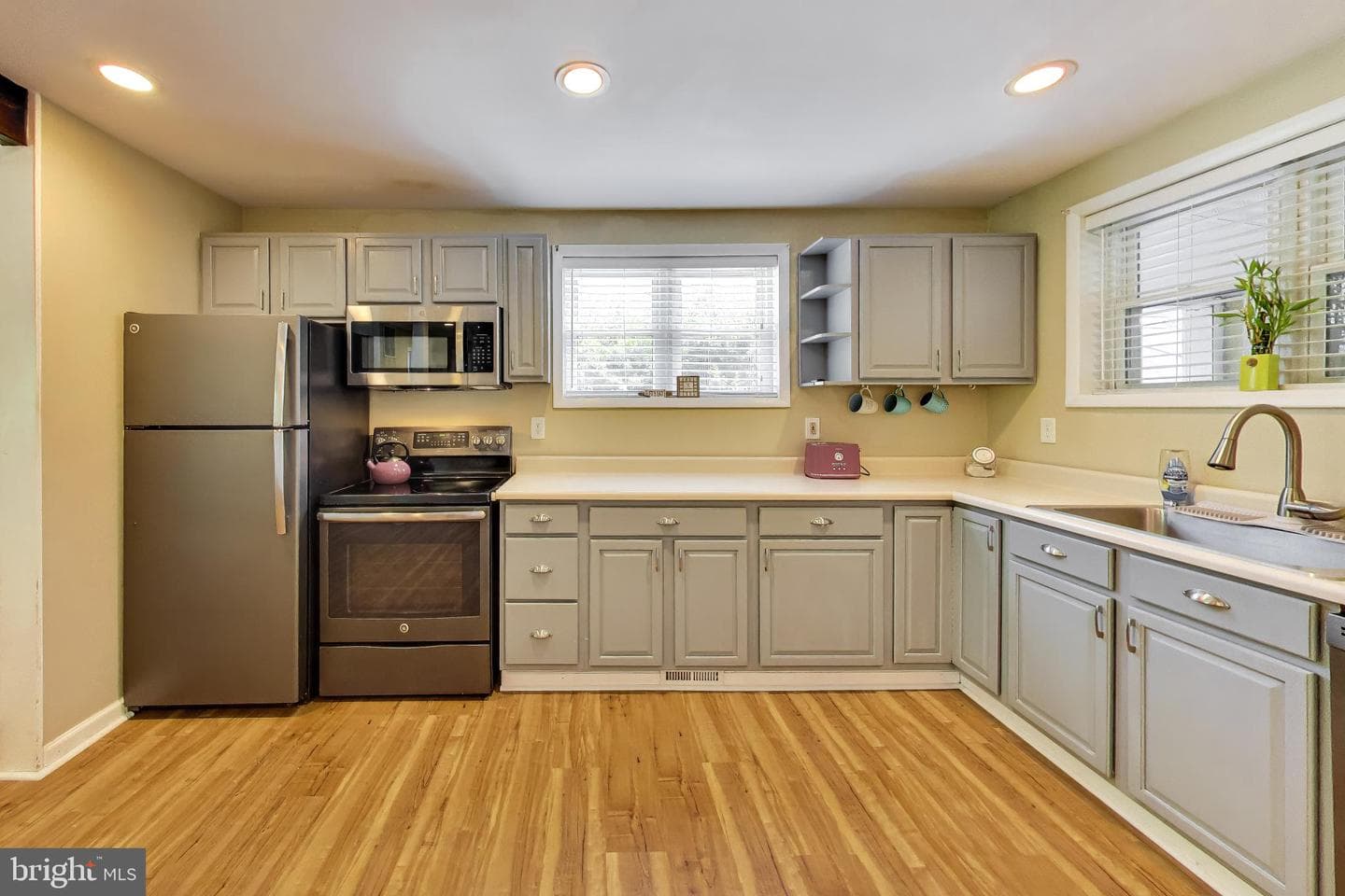 2743 Bayside Beach Road photo 8