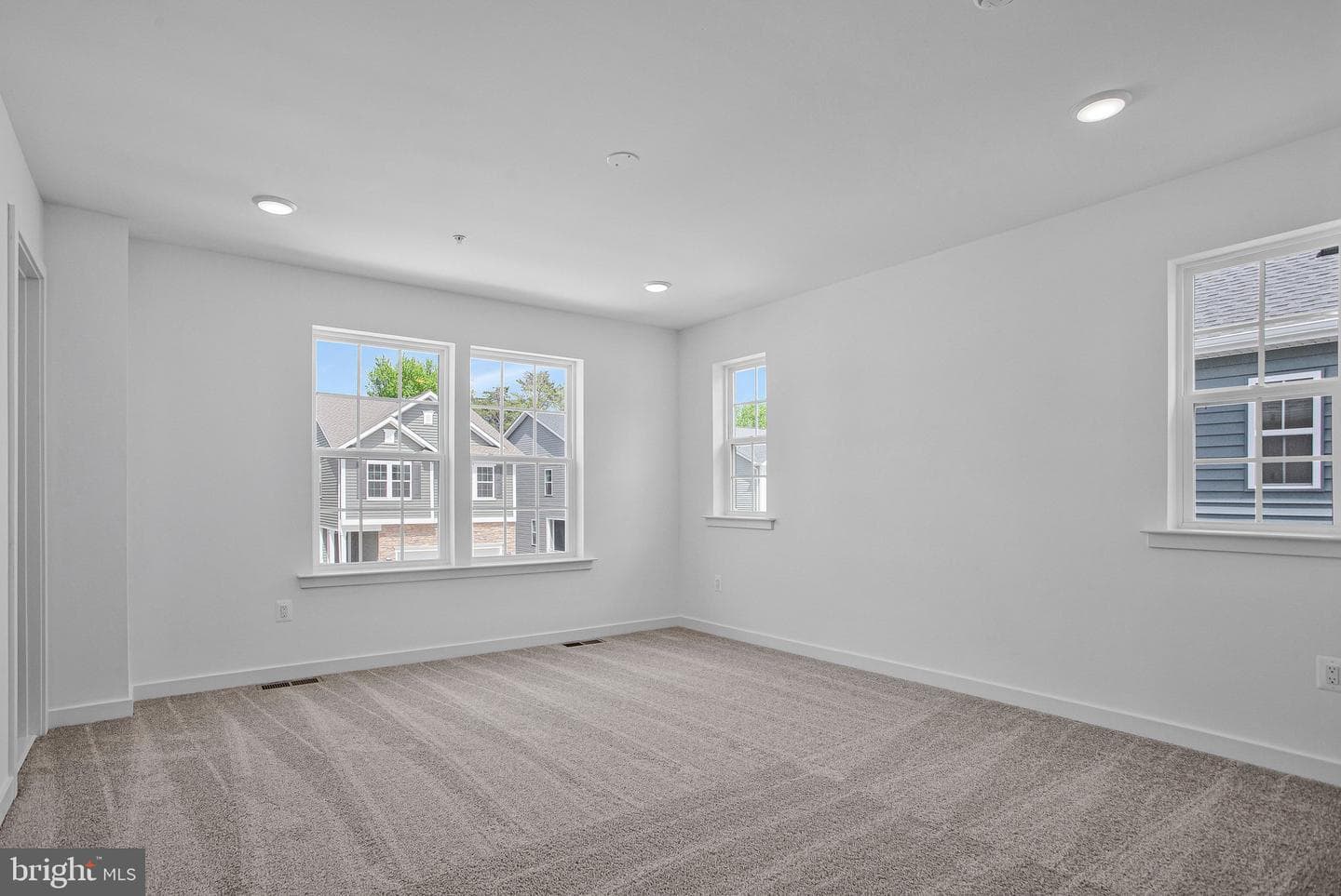 5723 Howard Drive photo 28