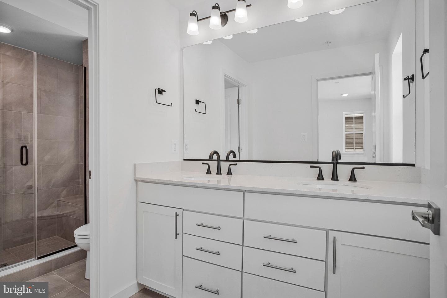 5723 Howard Drive photo 31