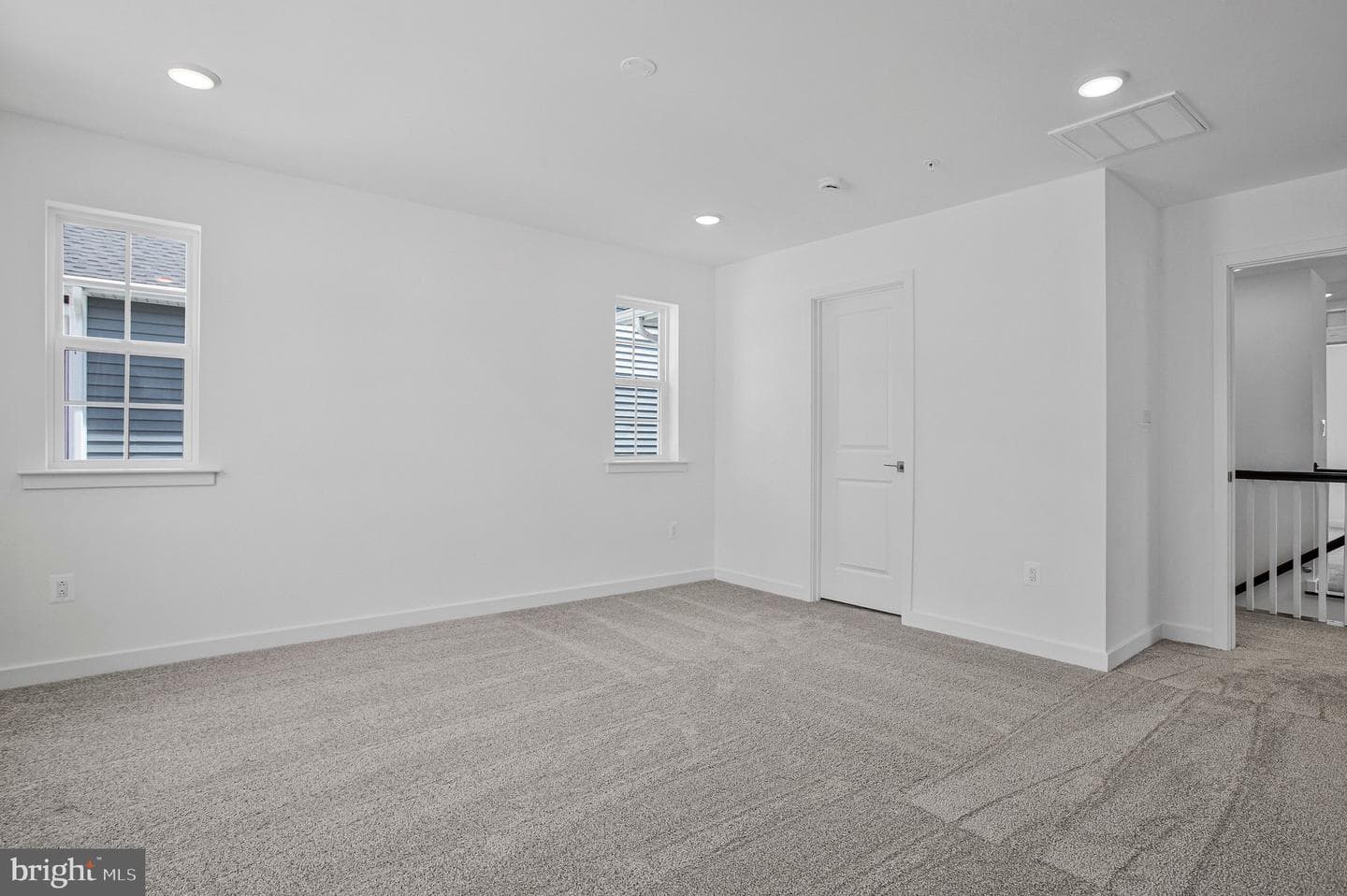 5723 Howard Drive photo 34