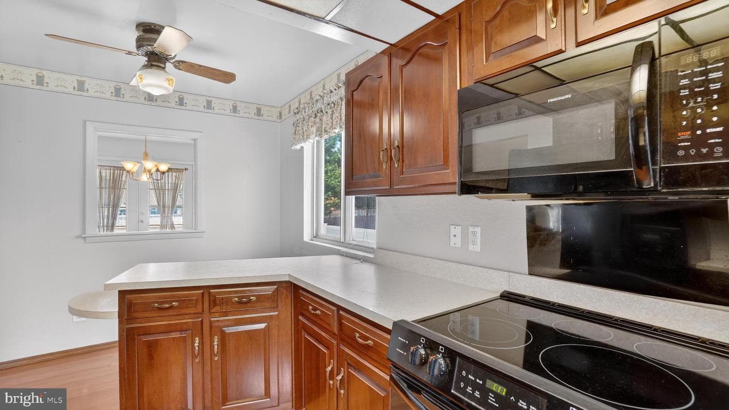 306 Shetlands Lane photo 24