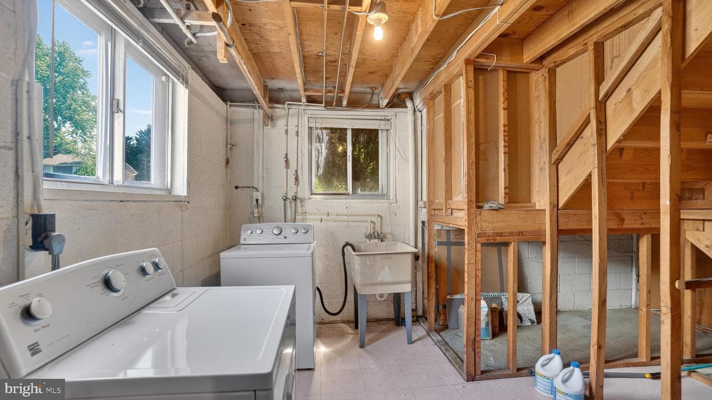 306 Shetlands Lane photo 47