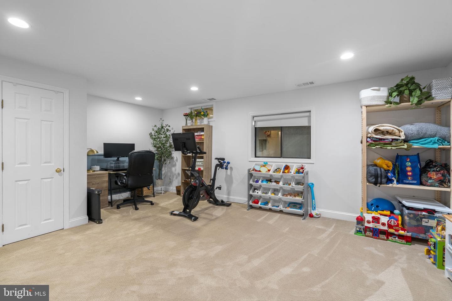 751 Willowby Run photo 26