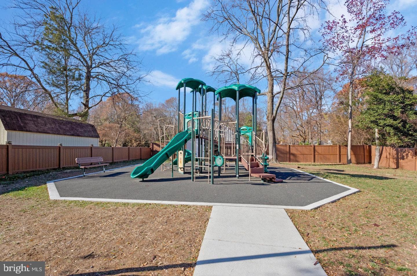 304 Gordon Avenue photo 40