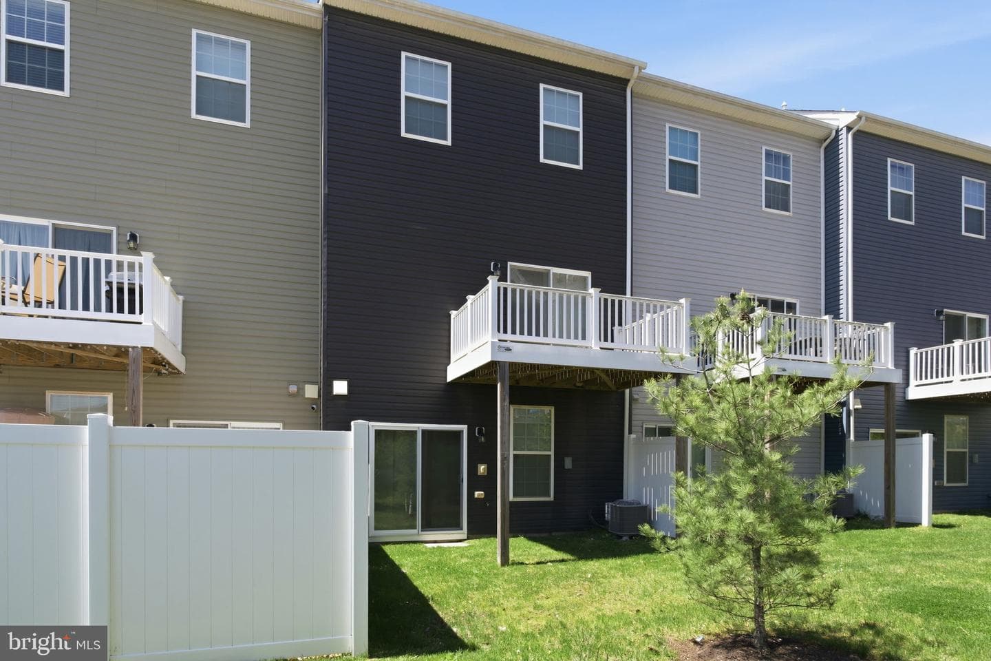 2213 Welby Court photo 34