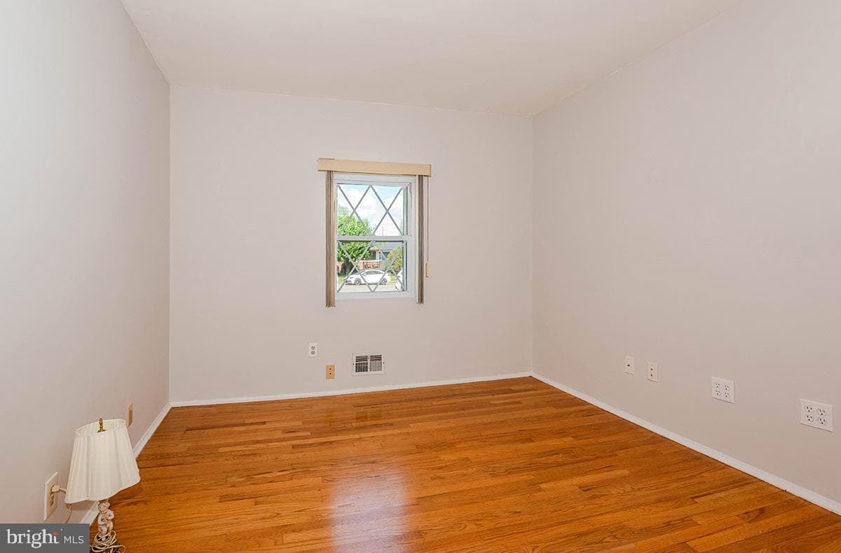 427 Carol Court photo 17