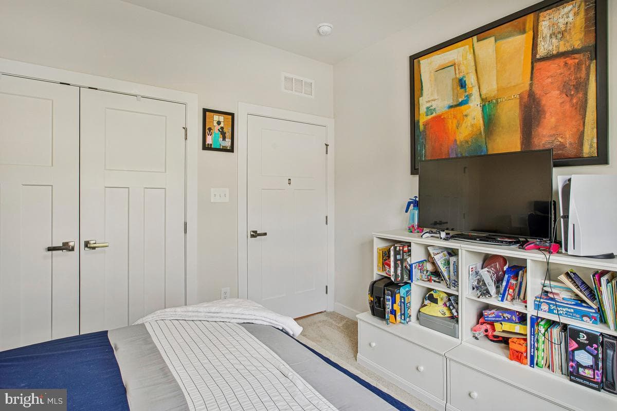 1536 Catbriar Way photo 9