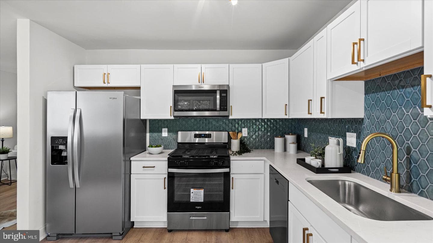 7956 Oakwood Road photo 13
