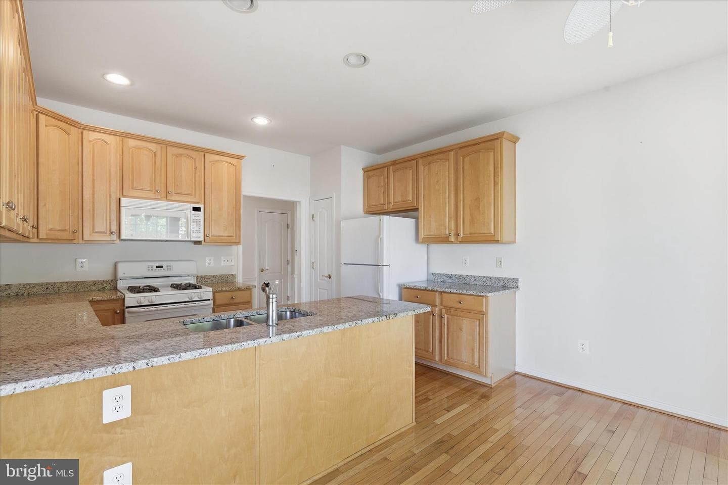 1215 Destiny Circle photo 12