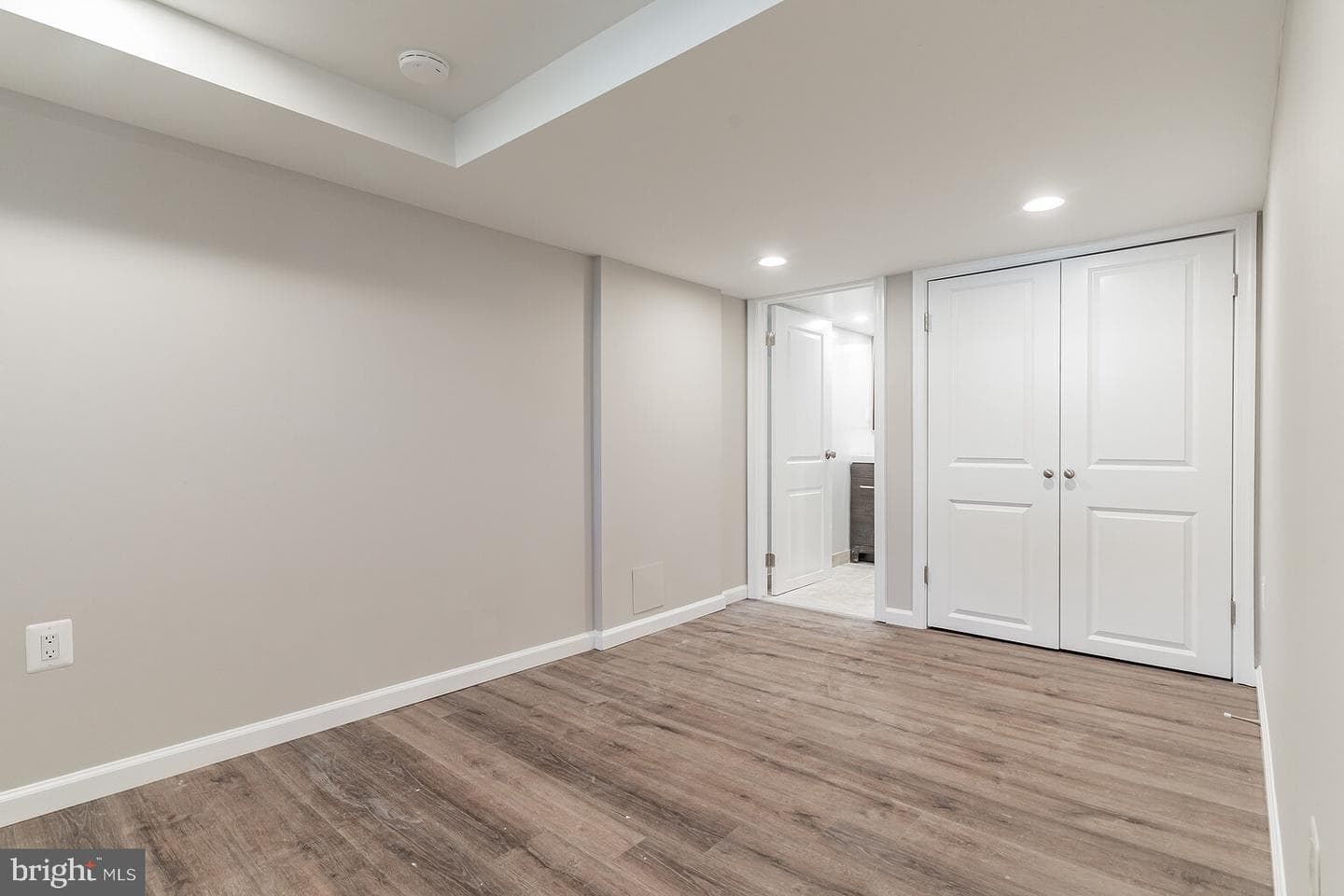 413 Rogers Avenue photo 16