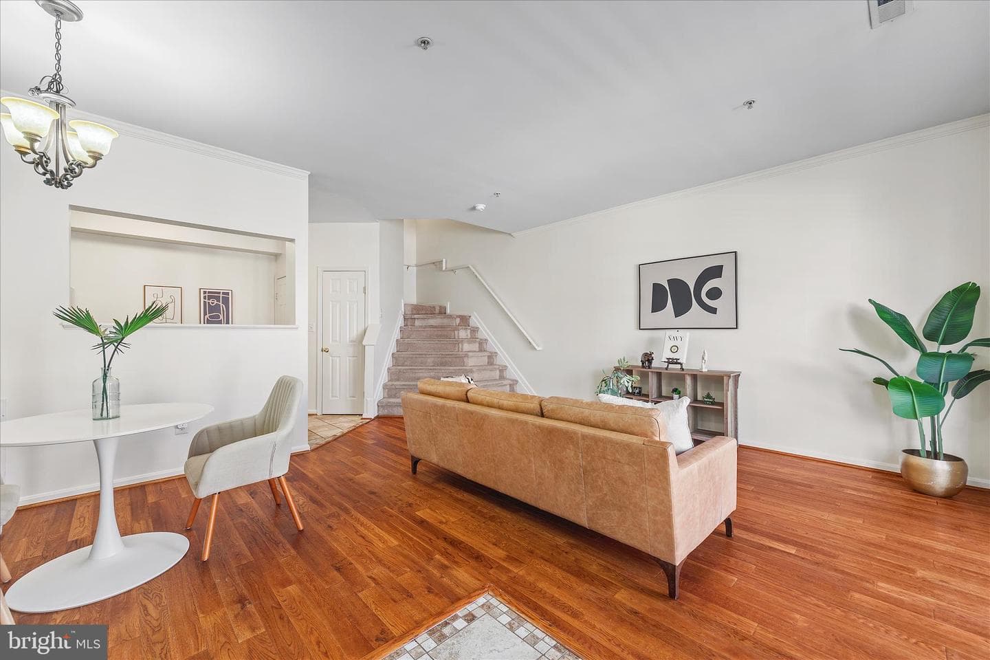 1929 Gardenia Court photo 8