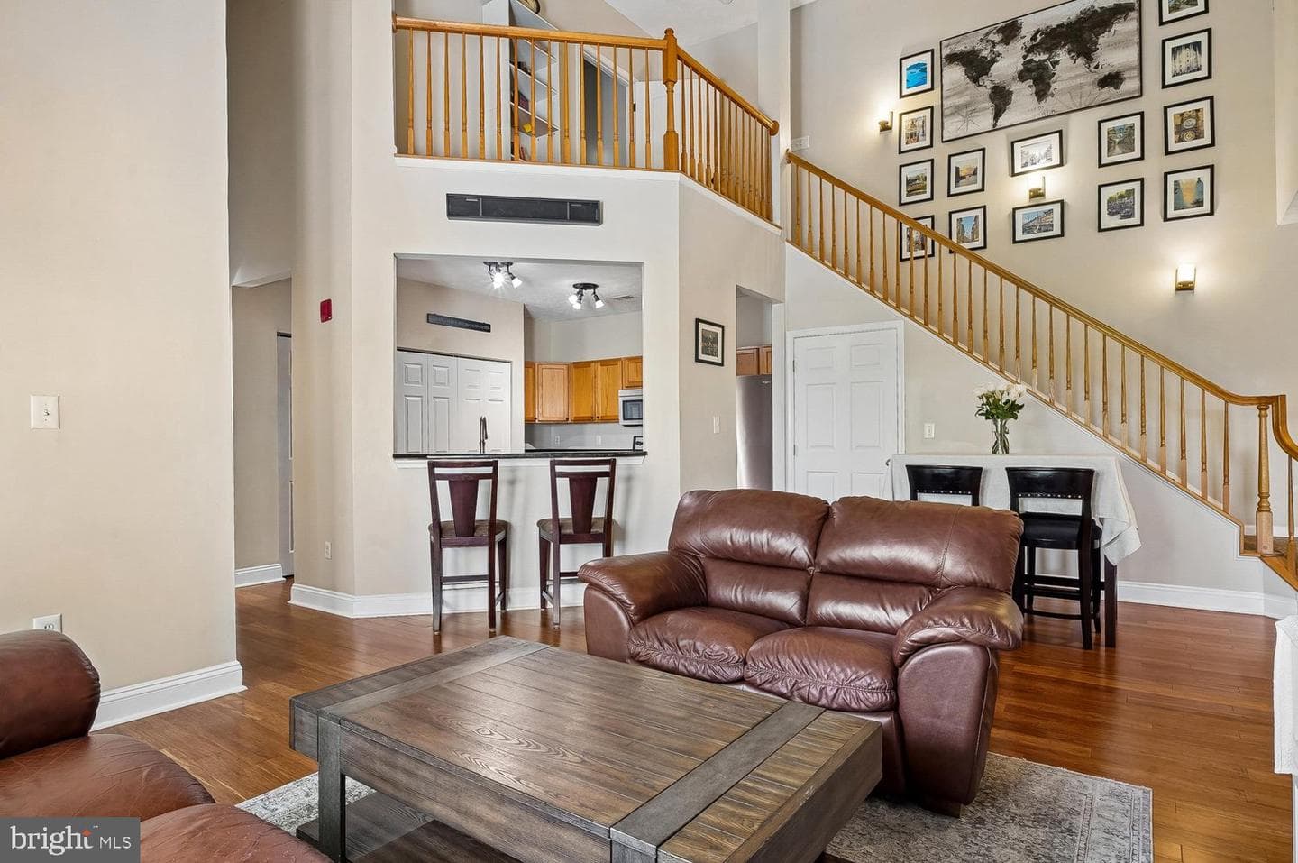 2400 Chestnut Terrace Court #303 photo 5