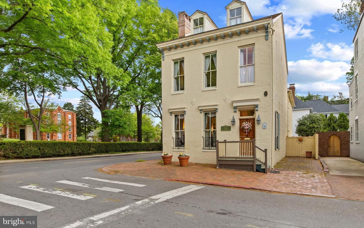 250 Prince George Street photo 37