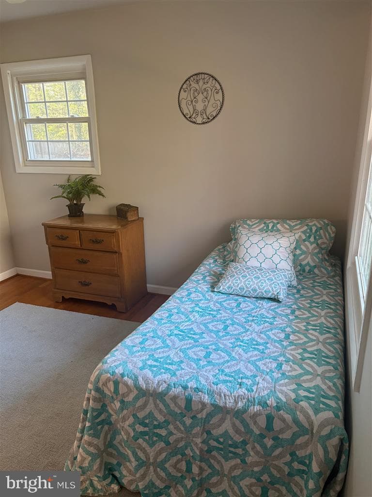 582 Richard Way photo 22