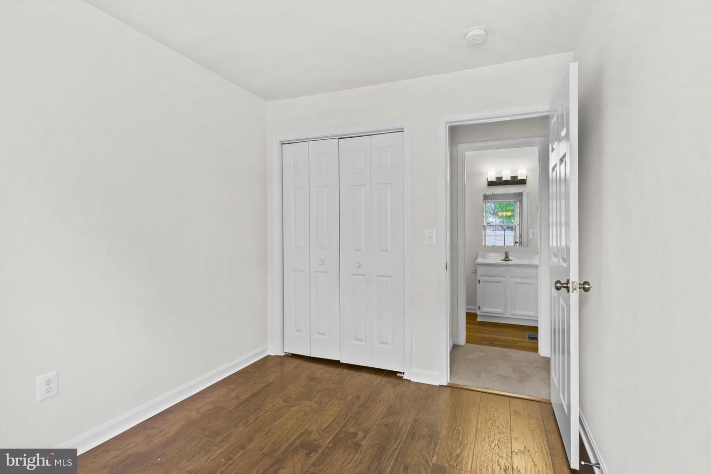 806 Selby Boulevard photo 17